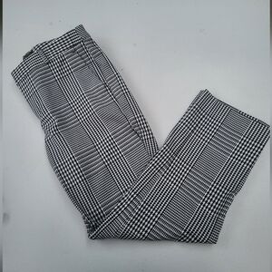 Banana Republic Women's Black and White Checkered Trousers